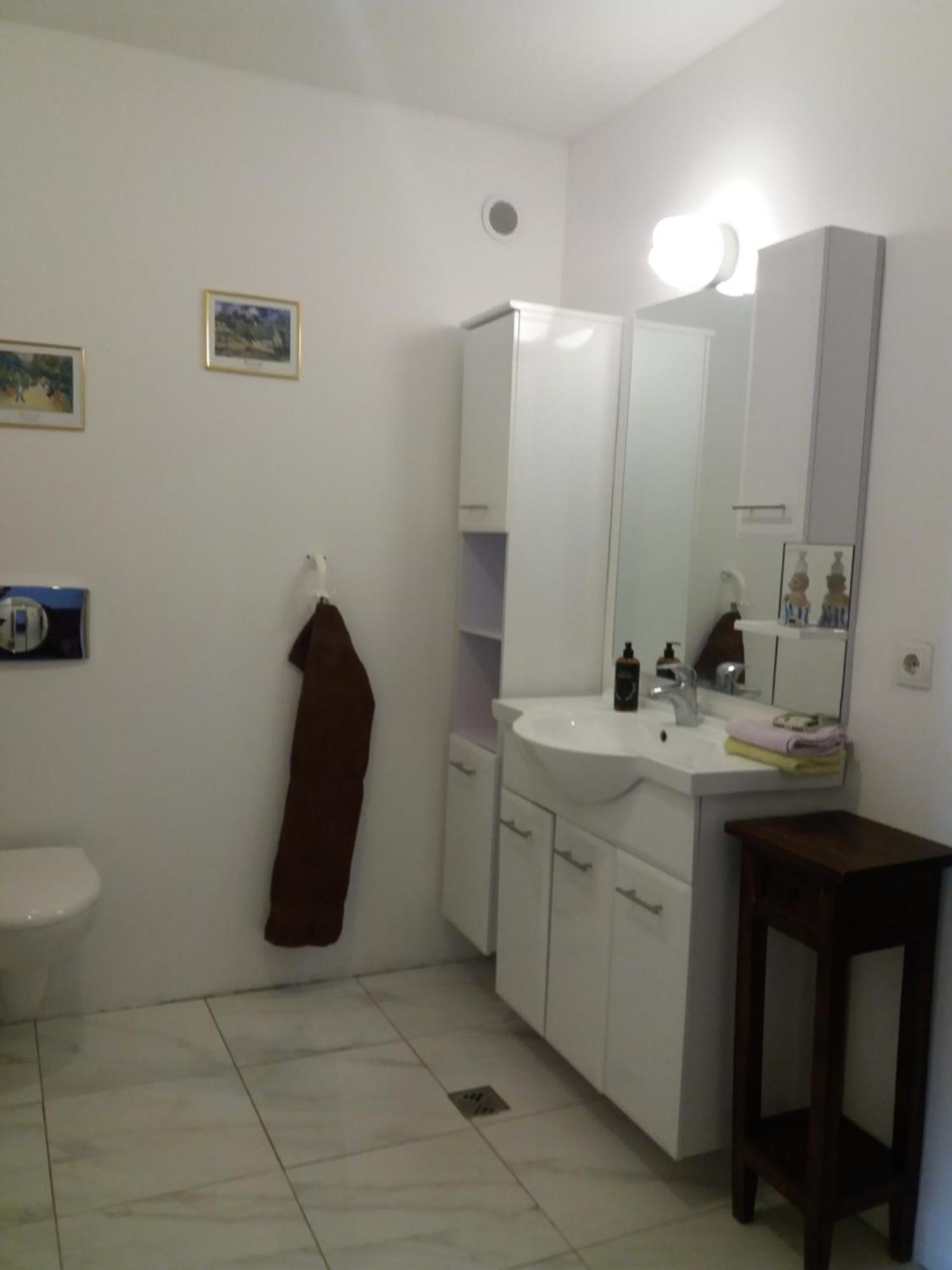 Northern Star Apartment *
